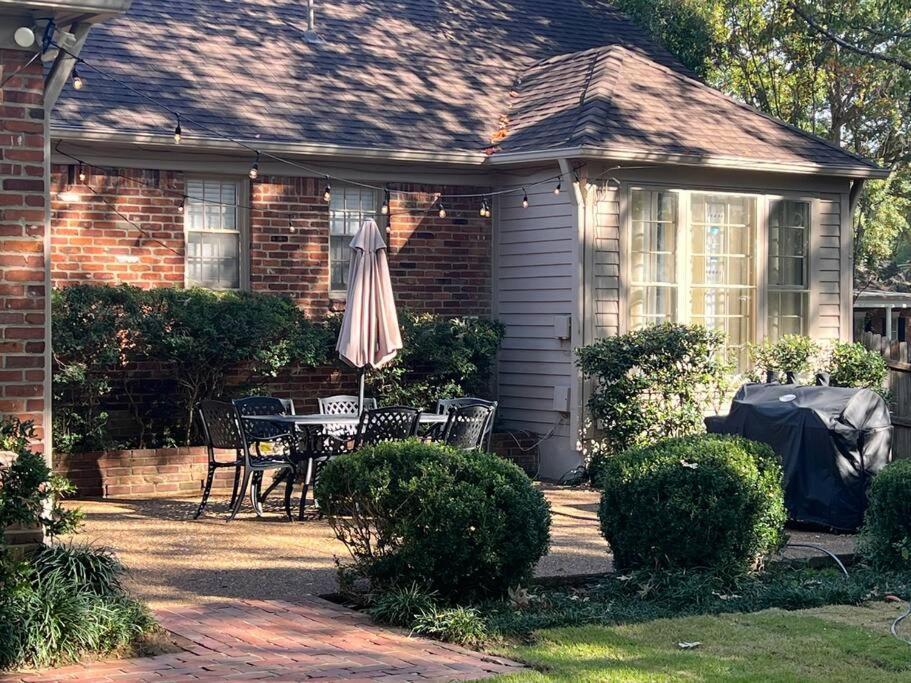 Elegant 6 Bedroom Home In Heart Of Memphis Exterior photo